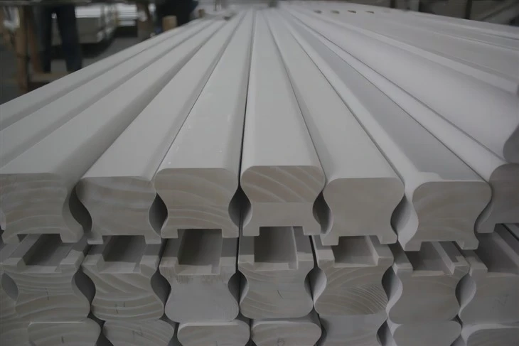 কাঠের সিঁড়ি অংশ Balusters Handrails Risers স্কার্ট বোর্ড ভিতরের এবং বাইরের স্ট্রিং